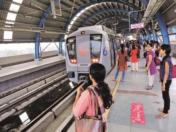 मेट्रो के आगे आत्महत्या की कोशिश कर चुके कई लोग