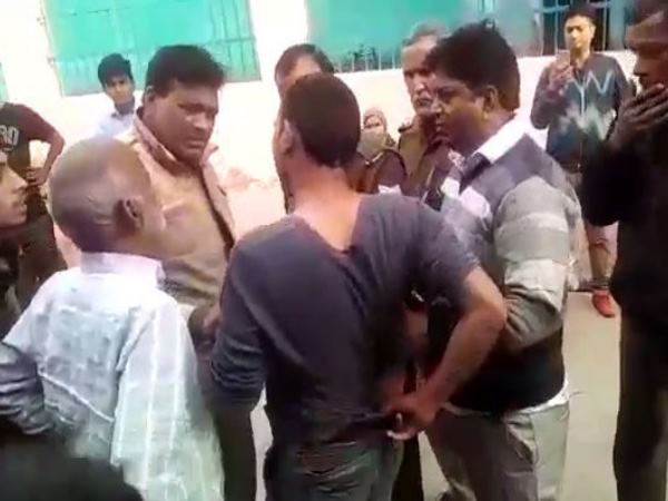 up police indecent behavior caught on camera up police indecent behavior caught on camera