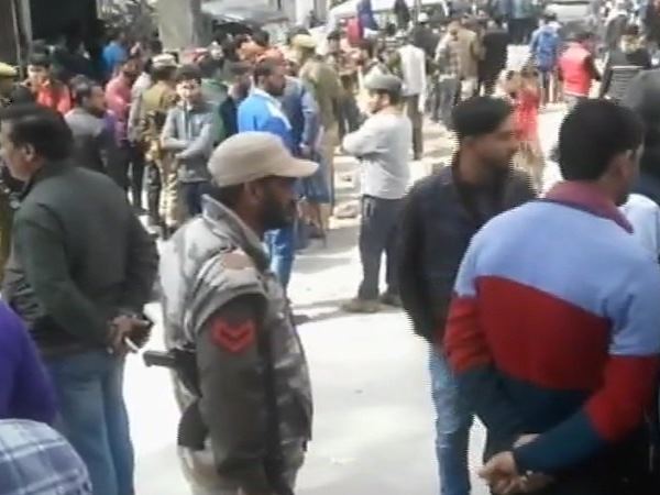 taxi in jammu kashmir fell 500 feet, 11 killed taxi in jammu kashmir fell 500 feet, 11 killed