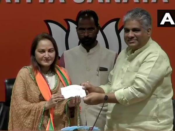 सदस्यता लेने के कुछ घंटे में जयाप्रदा को टिकट