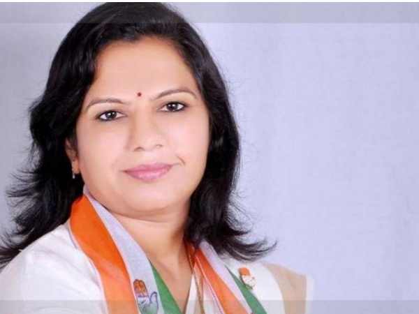BJP distribute tickets for legislators, who was resigned from congress in gujarat BJP distribute tickets for legislators, who was resigned from congress in gujarat
