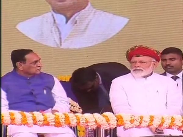 कई योजनाओं का उद्घाटन किया