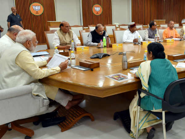 2017 के बाद से डैमेज कंट्रोल मोड में है पार्टी