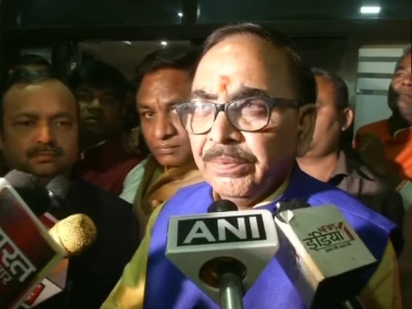 UP BJP President M N Pandey brawl BJP MP Sharad Tripathi Rakesh Singh Baghel UP BJP President M N Pandey brawl BJP MP Sharad Tripathi Rakesh Singh Baghel