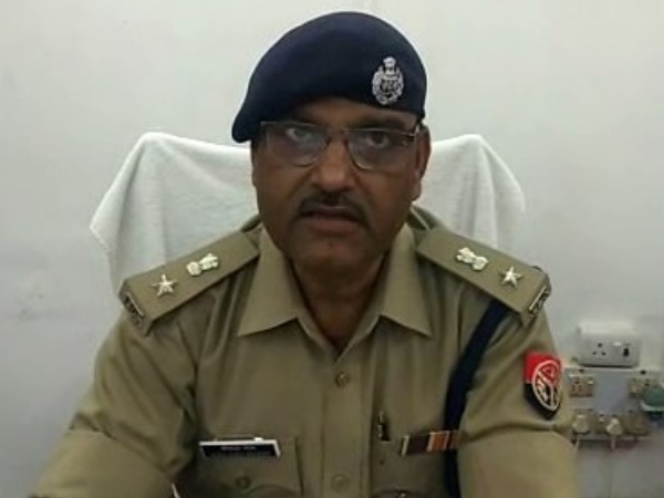 तांत्रिक काफी दिनों से चला रहा था अपनी दुकान