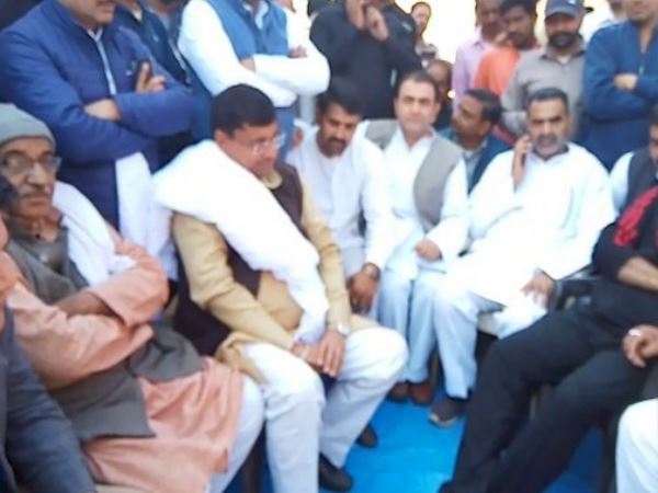 10 पुलिसकर्मियों के खिलाफ केस दर्ज
