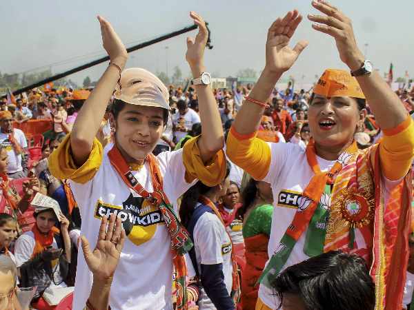 जायजा लेने जब खुद सीएम योगी आदित्यनाथ मंच पर आए