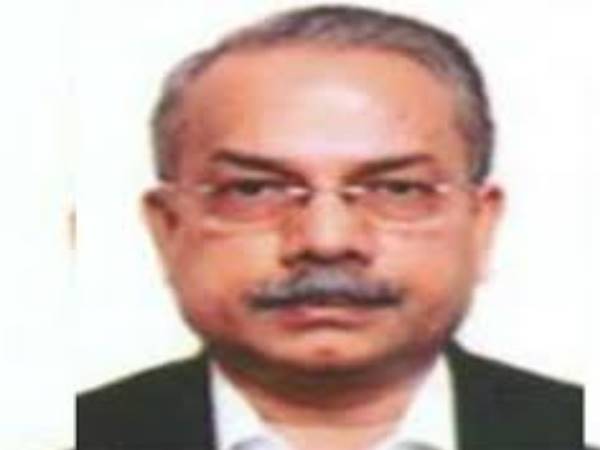 घर में बना रखा है मिनी थिएटर और जिम