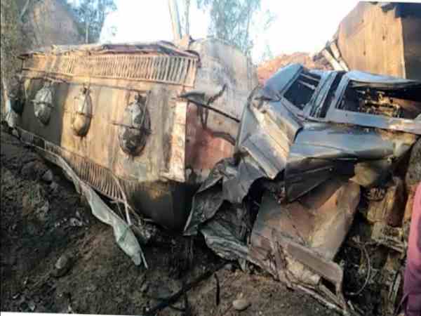 two men burnt alive after fire broke out in oil tanker two men burnt alive after fire broke out in oil tanker