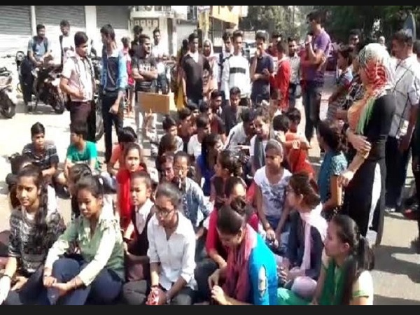 Surat, students protest, gujarat, 12th Exam, Board Examinations 2019, exams, 10th 12th Board Exam 2019 Date, gujarat board exams 2019, 10-12th class board exams, education Surat, students protest, gujarat, 12th Exam, Board Examinations 2019, exams, 10th 12th Board Exam 2019 Date, gujarat board exams 2019, 10-12th class board exams, education
