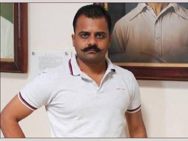 gujarat: government suspended the revenue officer Chintan Vaishnav gujarat: government suspended the revenue officer Chintan Vaishnav