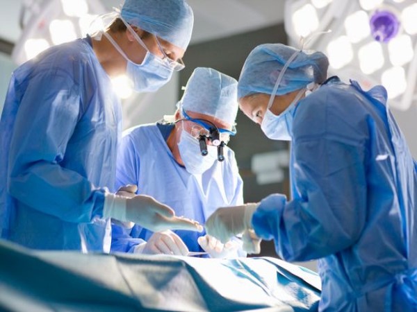 doctor found suspected thing during eye operation in doon hospital doctor found suspected thing during eye operation in doon hospital