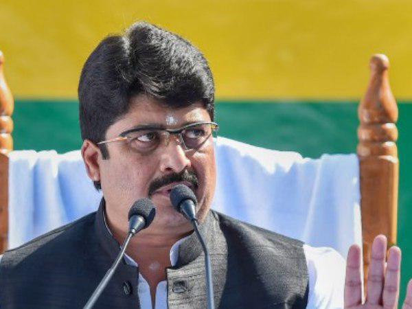 दो सीटों पर प्रत्याशियों की घोषणा