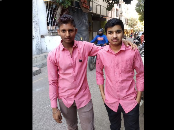 दोनों युवक एक साल से कैंटीन में करते थे काम