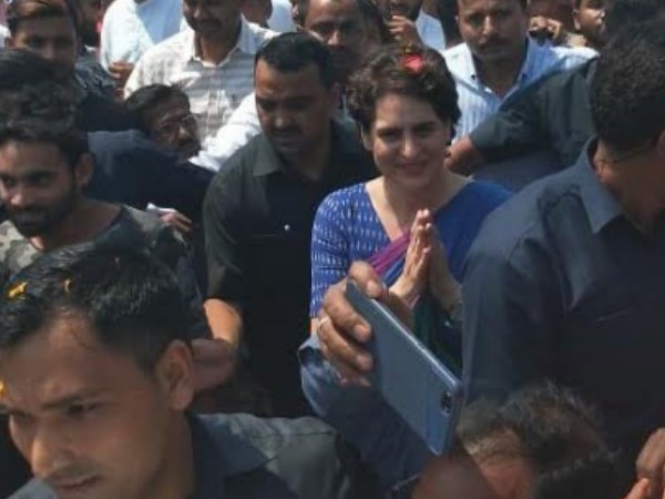priyanka gandhi amethi visit priyanka gandhi amethi visit