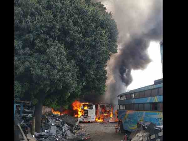 ten buses gutted in fire at satara road ten buses gutted in fire at satara road