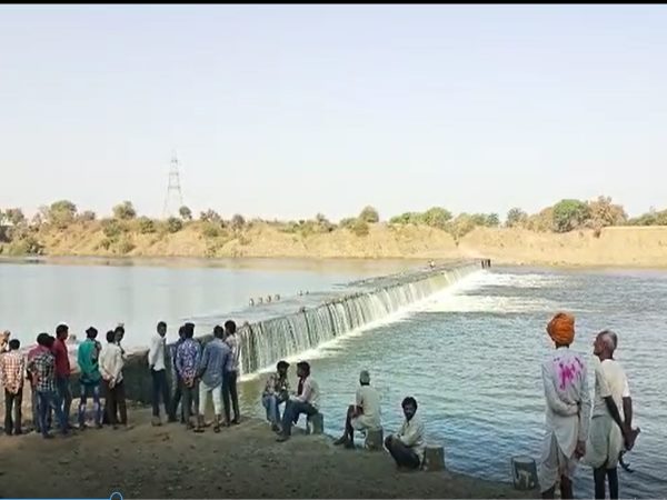 two person drone in kundaliya dam water in rajgarh Mp two person drone in kundaliya dam water in rajgarh Mp