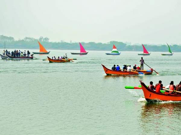 कोच सहित सभी को मामले की जांच कर रिपोर्ट देने के निर्देश दिए