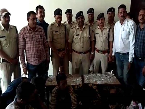 ये थे पुलिस टीम में शामिल