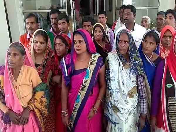 ठेकेदार ने 70 मजदूर को नेपाल में बेचा