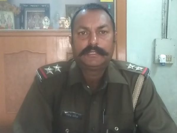 Hostel warden pressurized to Girls for physical relationship with Husbands friend Hostel warden pressurized to Girls for physical relationship with Husbands friend