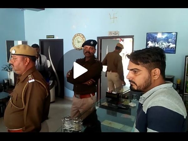 Sikar girl found dead in hotel who was staying with her bf Sikar girl found dead in hotel who was staying with her bf