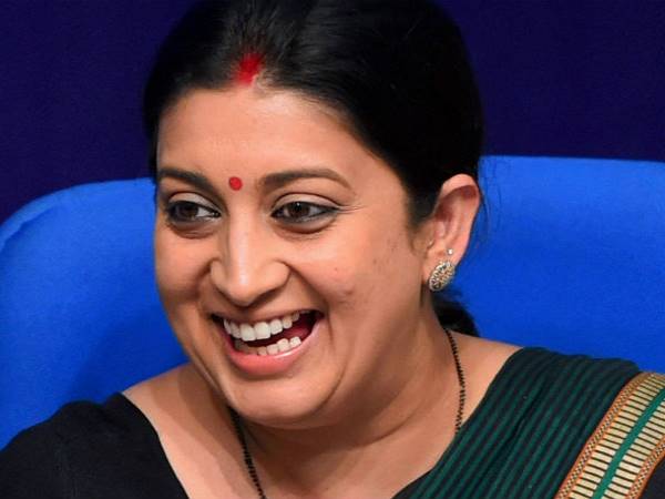 PM Narendra Modi congratulated Smriti Irani on her birthday PM Narendra Modi congratulated Smriti Irani on her birthday
