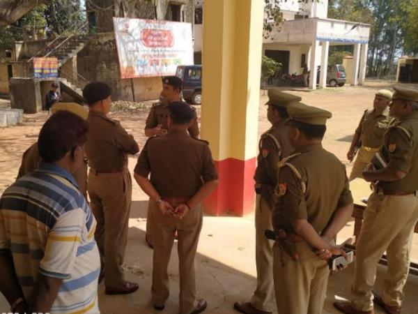 Mining mafia attack on forest department officials guard death Mining mafia attack on forest department officials guard death