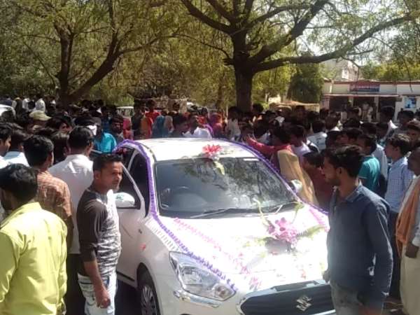लोगों ने जमकर की धुनाई