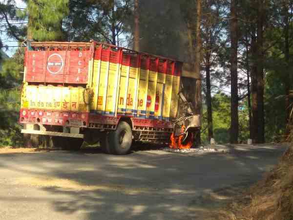 एक-एक कर होते रहे धमाके