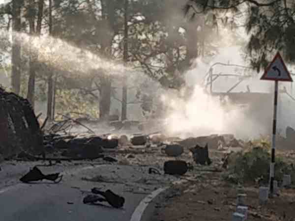 ट्रक में लदे थे 288 सिलेंडर