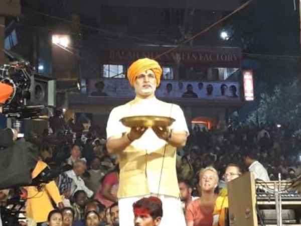 Vivek Oberoi reached Kashi to shoot PM Narendra Modi biopic film Vivek Oberoi reached Kashi to shoot PM Narendra Modi biopic film