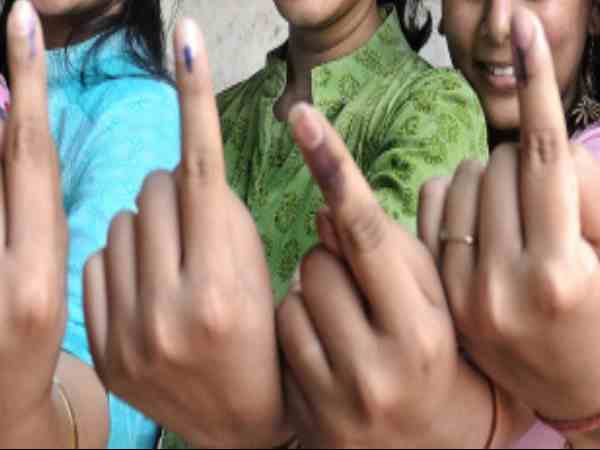 more than 1.19 crore voters in maharashtra will cast their vote for the first time in lok sabha elections 2019 more than 1.19 crore voters in maharashtra will cast their vote for the first time in lok sabha elections 2019