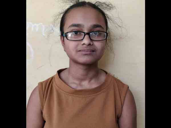आईएएस बनना चाहती है बोर्ड टॉपर शिखा