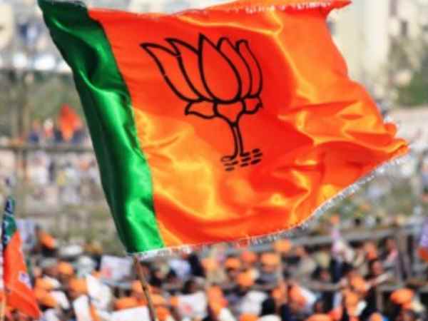 बीजेपी में इस बार नहीं मिला था राम चरित्र निषाद को टिकट