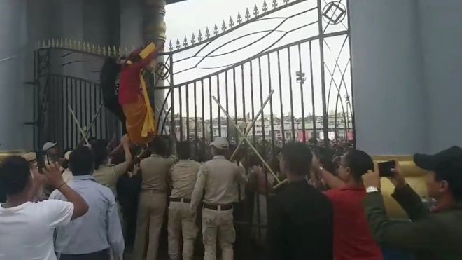 मोदी की चुनावी रैली से क्यों उठकर चले गए मणिपुर के लोग? मोदी की चुनावी रैली से क्यों उठकर चले गए मणिपुर के लोग?