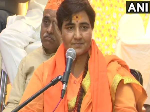 साध्वी पर से 2015 में मकोका हटाई गई