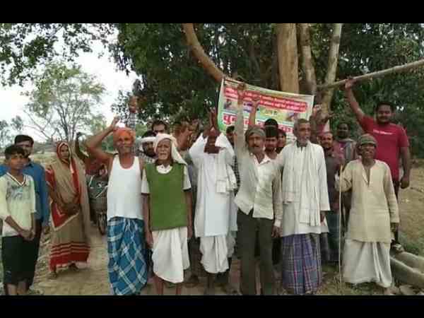 प्रशासन-किसानों में तकरार