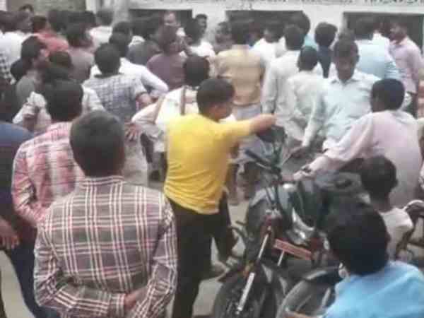 A chitfund company busted who fraud people A chitfund company busted who fraud people