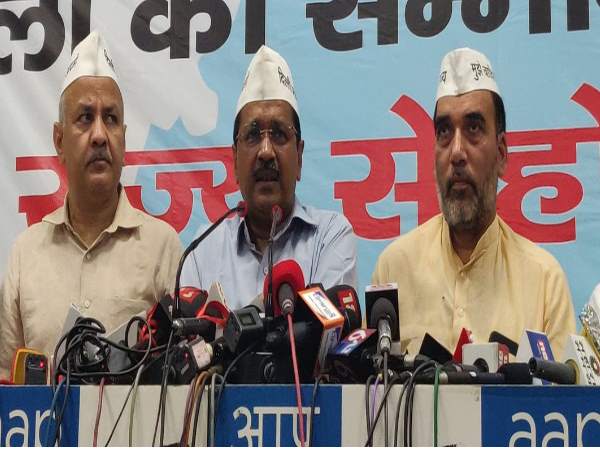 अमित शाह पर साधा निशाना