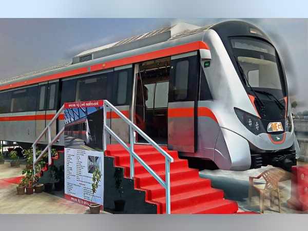 Payment on hold of More than 40 merchants, who involved in the ahmedabad metro project Payment on hold of More than 40 merchants, who involved in the ahmedabad metro project