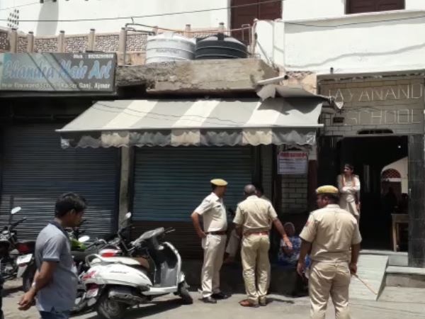 Ruckus for fake voting in Ajmer in lok sabha election 2019 Ruckus for fake voting in Ajmer in lok sabha election 2019