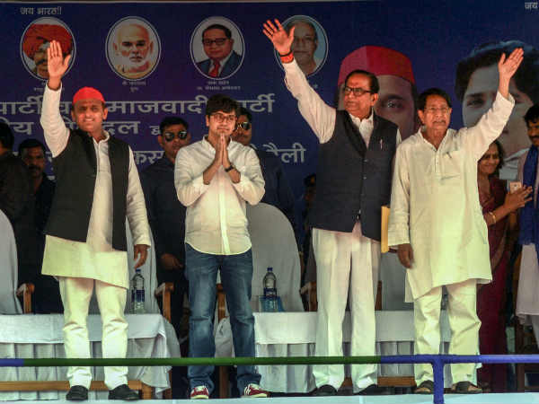 भतीजे की 'माया'