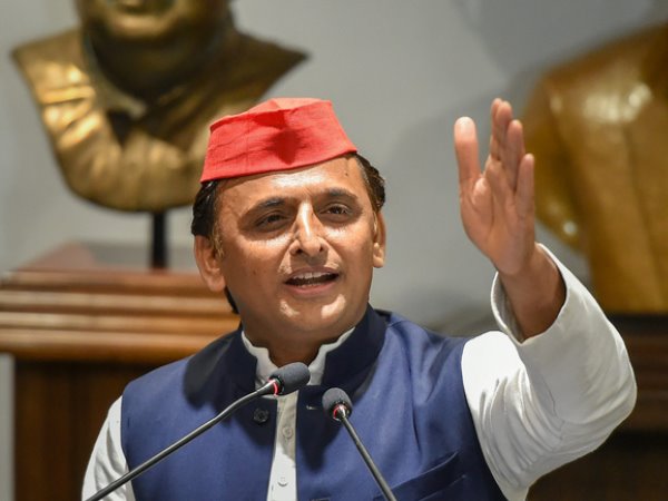 राम चरित्र निषाद को साथ लाने के पीछे ये है अखिलेश का दांव