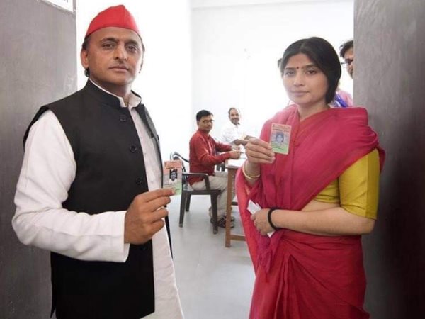 mulayam singh yadav cast their vote along with family mulayam singh yadav cast their vote along with family