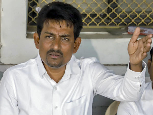 अल्पेश ठाकोर ने पार्टी ही छोड़ दी