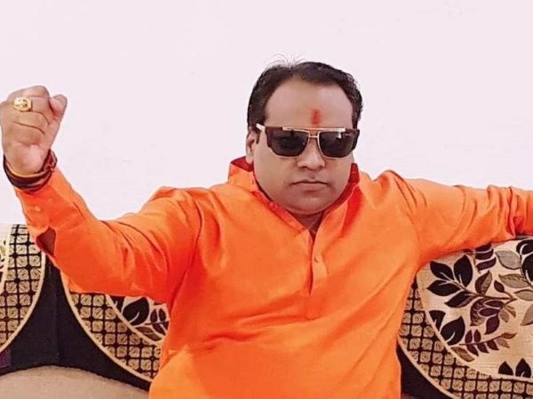 शव रखकर किया प्रदर्शन