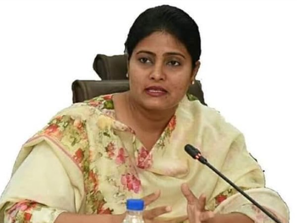 चुनाव अयोग से की शिकायत