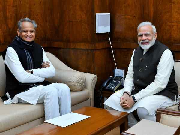 किसी भी भाजपा, आरएसएस के नेता के ठिकाने पर नहीं हुई छापेमारी