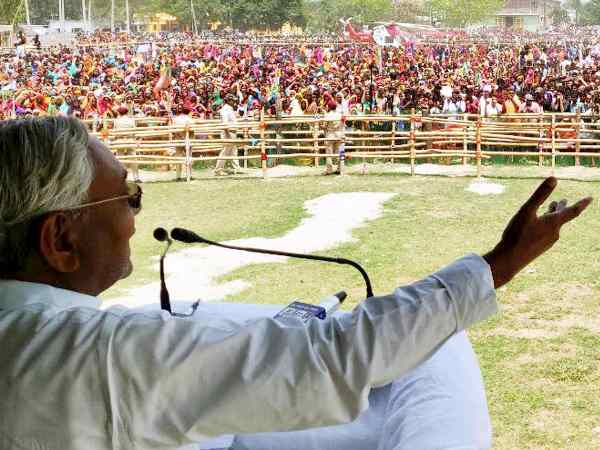 आरक्षण और संविधान का मुद्दा कारगर नहीं